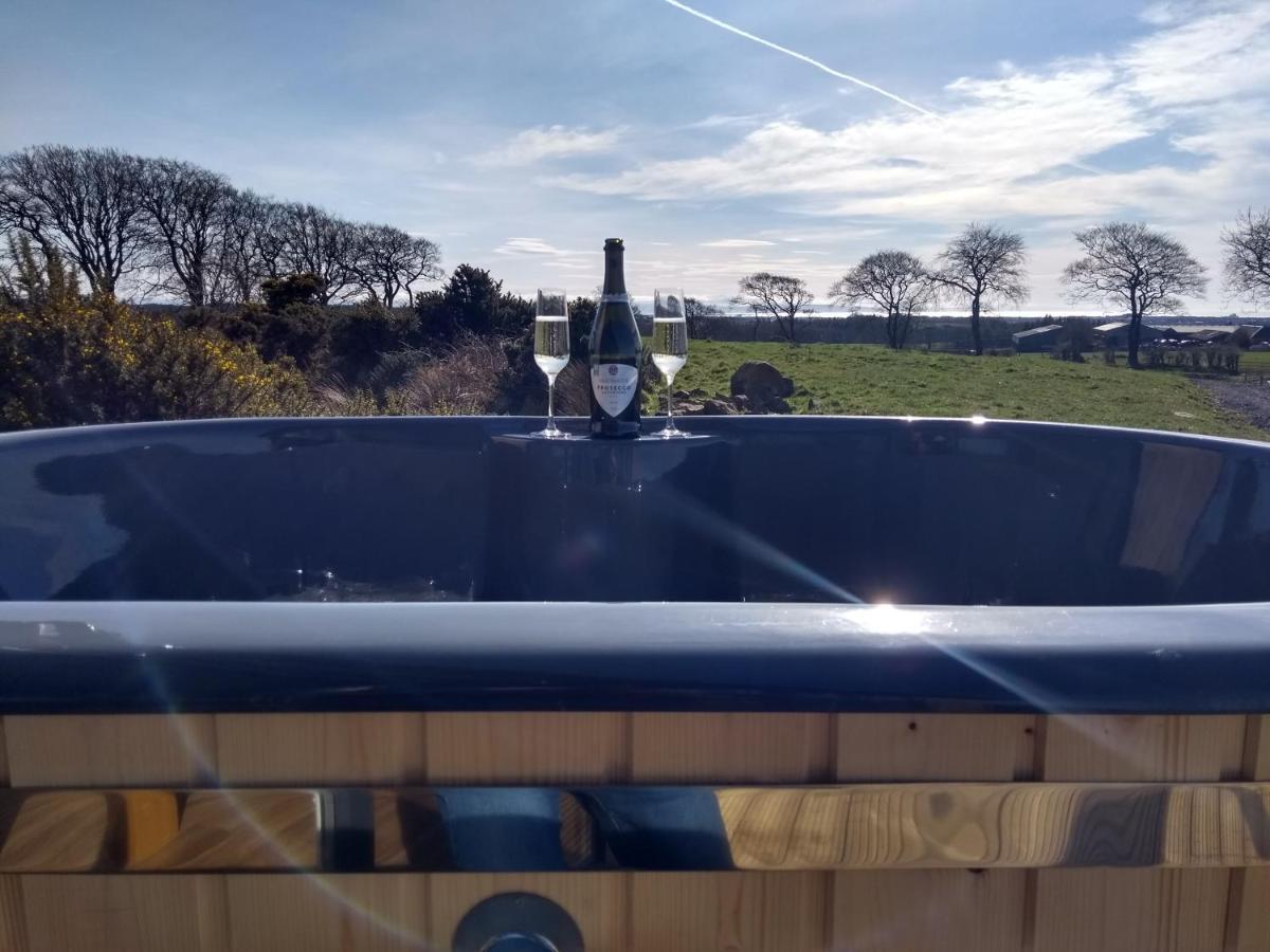 Cleeves Cabins Arran Luxury Lodge With Hot Tub Dalry  Esterno foto